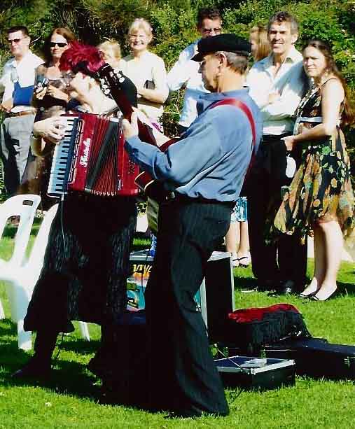 roving musicians for a wedding ceremony at a Northern Beaches park, see videos of weddings with French music by Viva the duo on youtube